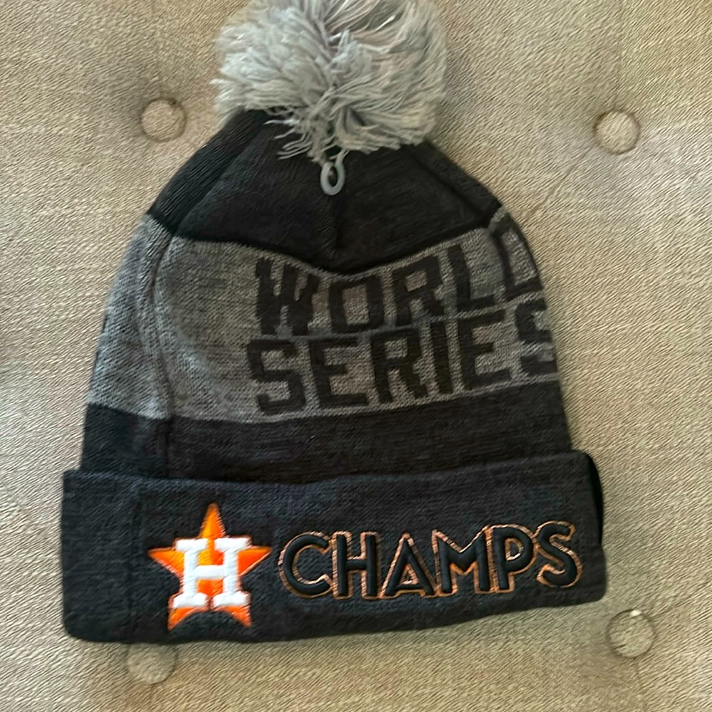 Houston Astros World Series Champs Locker Room Unisex Pom Beanie brand new